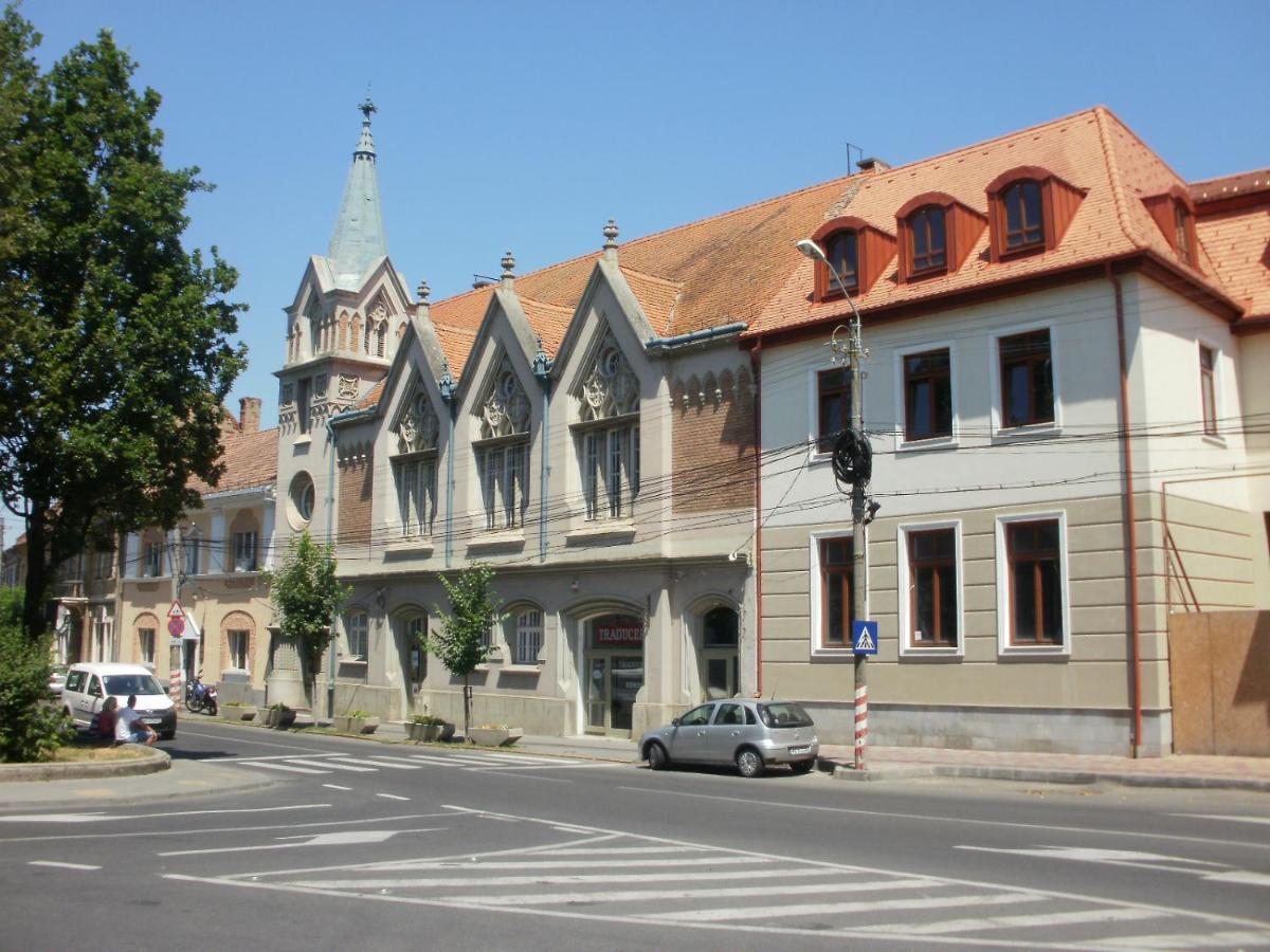 Butterfly Apartment-Hidden Gem In The Heart Of Târgu-Mureş Exteriör bild