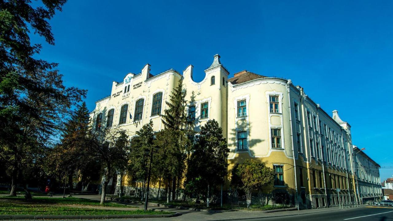 Butterfly Apartment-Hidden Gem In The Heart Of Târgu-Mureş Exteriör bild